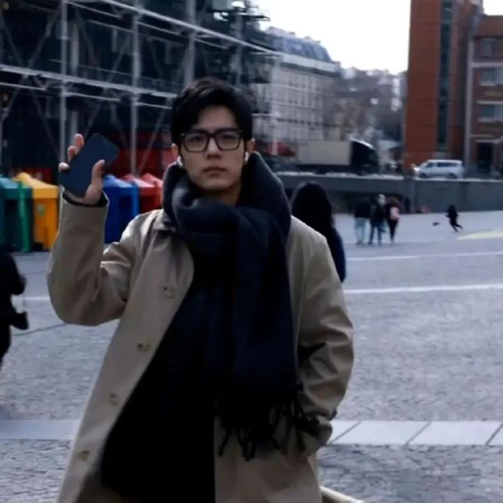 温柔干净且惊艳的头像男(精选16张)