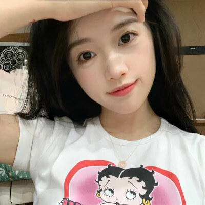 2024年最火的头像女生(共16张)