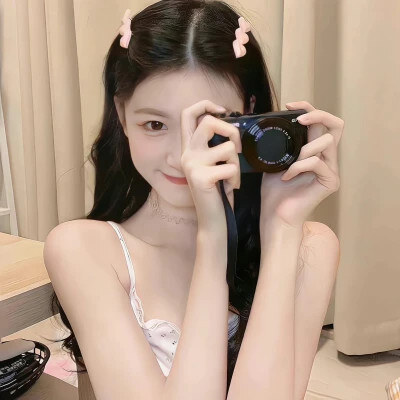 2024年最火的头像女生(共16张)