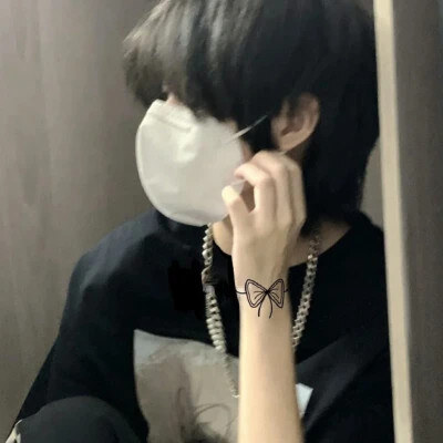 2024最潮最火成熟男生头像(优选14张)