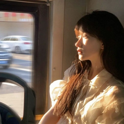 最美的太阳微信头像女(共12张)