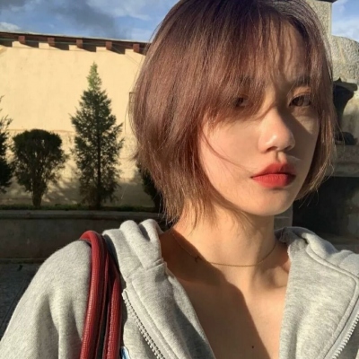 最美的太阳微信头像女(共12张)