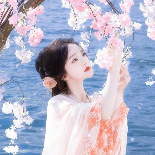 可爱微信头像图片2024最新款女生(共12张)