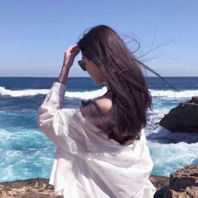 最有气质的女人背影微信头像(共12张)