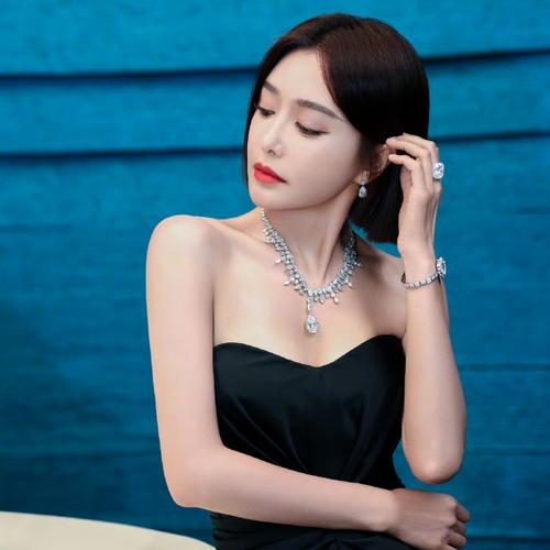 2024年最美的微信头像美女(精选16张)