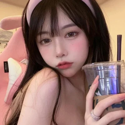 2024年最美的微信头像美女(精选16张)