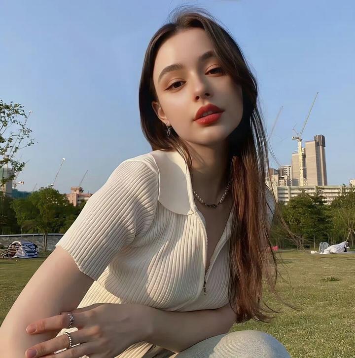 值得一辈子不换的头像80后女生(优选12张)