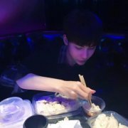 2024最新最好看的头像男(优选12张)