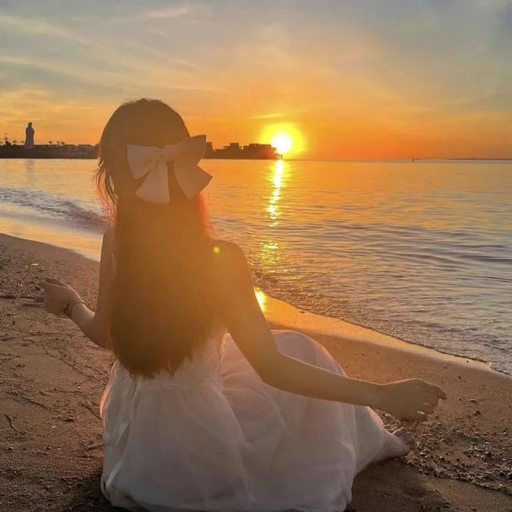 值得一辈子不换的头像风景女(精选12张)