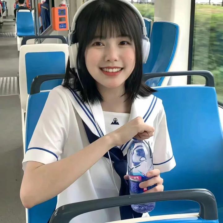 值得一辈子不换的头像风景女(精选12张)