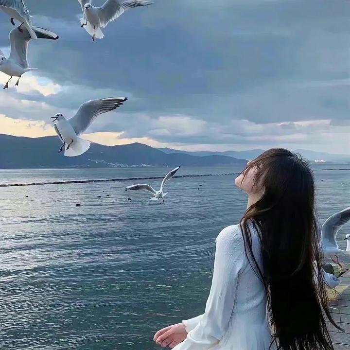 值得一辈子不换的头像风景女(精选12张)