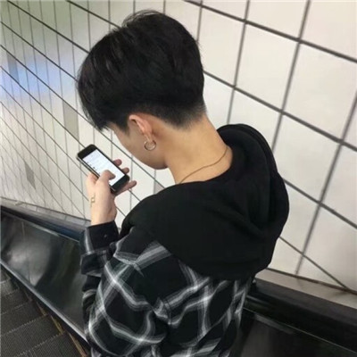 2024年微信头像高冷霸气男(16张)