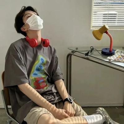 2024年微信头像高冷霸气男(16张)