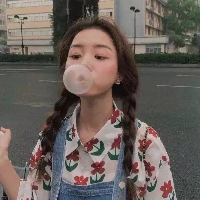 2024微信头像女最新版的背影(共10张)