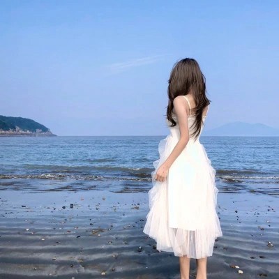 2024微信头像女最新版的背影(共10张)