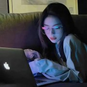 别人看不出的情侣头像真人(优选10张)
