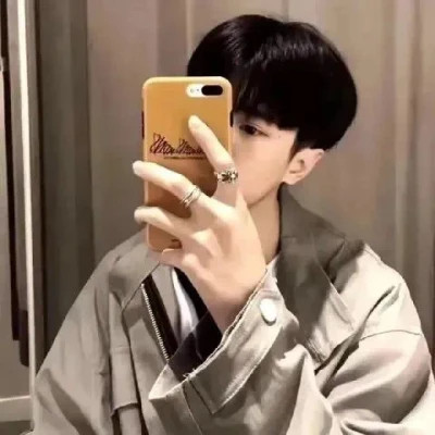别人看不出的情侣头像真人(优选10张)
