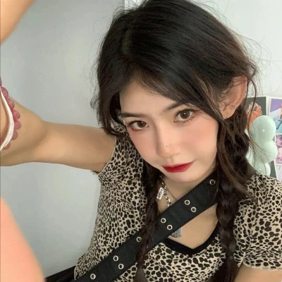 2024年最好看的微信头像图片女(共12张)