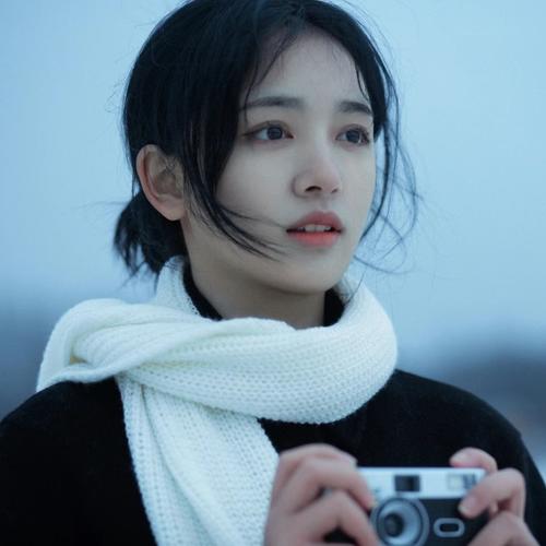 2024年最好看的微信头像图片女(共12张)